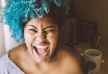 Czy peruka jest widoczna?